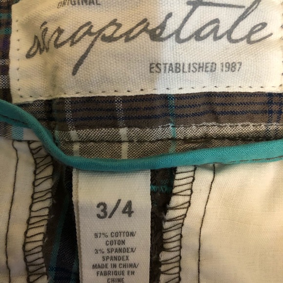NWT Aeropostale Shorts 3/4 - Picture 2 of 3